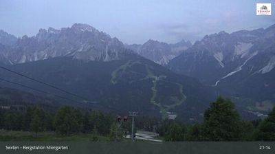 immagine della webcam nei dintorni di Santo Stefano di Cadore: webcam Monte Elmo