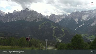 immagine della webcam nei dintorni di Santo Stefano di Cadore: webcam Monte Elmo