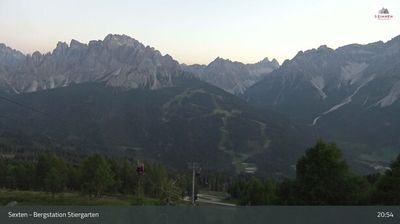 immagine della webcam nei dintorni di San Nicolò di Comelico: webcam Monte Elmo
