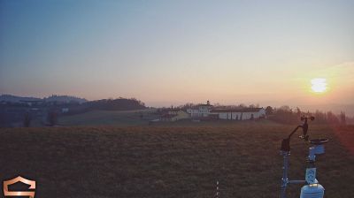 immagine della webcam nei dintorni di Cerreto d'Asti: webcam Coniolo