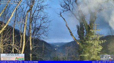 immagine della webcam nei dintorni di Castiglione Messer Raimondo: webcam Castelli