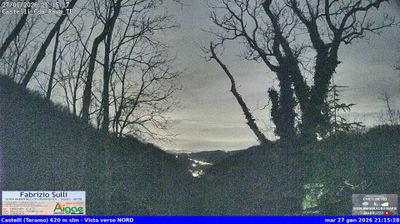 immagine della webcam nei dintorni di Scerne: webcam Castelli