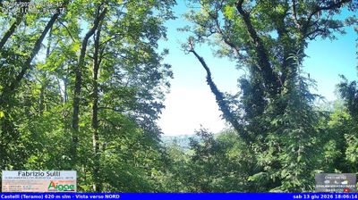 immagine della webcam nei dintorni di Villa Celiera: webcam Castelli