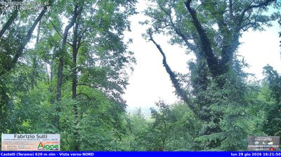 immagine della webcam nei dintorni di Villa Celiera: webcam Castelli