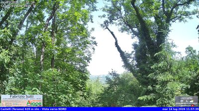 immagine della webcam nei dintorni di Fano Adriano: webcam Castelli