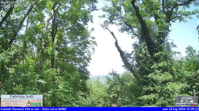 immagine della webcam nei dintorni di Fano Adriano: webcam Castelli