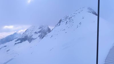 immagine della webcam nei dintorni di Cogolo: webcam Ghiacciaio Presena