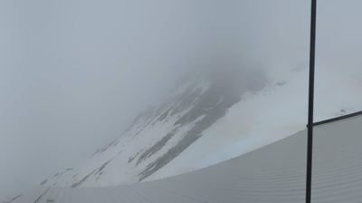 immagine della webcam nei dintorni di Passo Tonale: webcam Ghiacciaio Presena