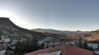 immagine della webcam nei dintorni di Neviano degli Arduini: webcam Castelnovo ne' Monti