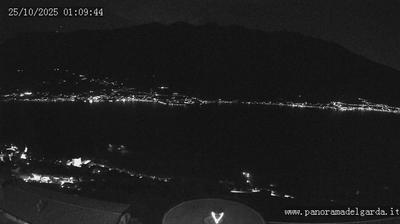 immagine della webcam nei dintorni di San Giacomo di Brentonico: webcam Tremosine sul Garda