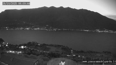 immagine della webcam nei dintorni di San Giacomo di Brentonico: webcam Tremosine sul Garda