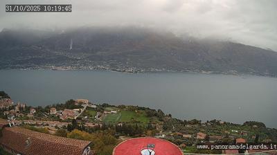 immagine della webcam nei dintorni di Ferrara di Monte Baldo: webcam Tremosine sul Garda