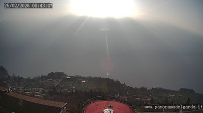 immagine della webcam nei dintorni di San Giacomo di Brentonico: webcam Tremosine sul Garda