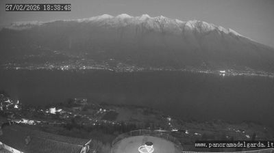 immagine della webcam nei dintorni di Ferrara di Monte Baldo: webcam Tremosine sul Garda