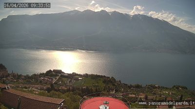 immagine della webcam nei dintorni di Ferrara di Monte Baldo: webcam Tremosine sul Garda