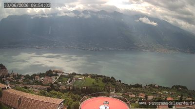 immagine della webcam nei dintorni di Riva del Garda: webcam Tremosine sul Garda
