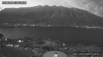 immagine della webcam nei dintorni di Brenzone sul Garda: webcam Tremosine sul Garda