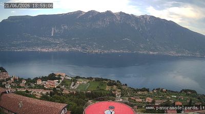 immagine della webcam nei dintorni di Riva del Garda: webcam Tremosine sul Garda