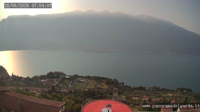 immagine della webcam nei dintorni di Riva del Garda: webcam Tremosine sul Garda