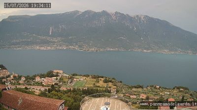 immagine della webcam nei dintorni di San Giacomo di Brentonico: webcam Tremosine sul Garda